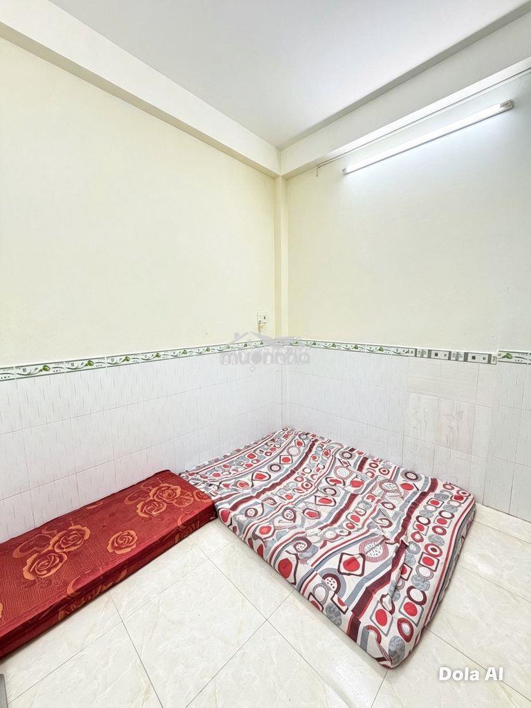 Bán nhà 4 tầng btct hẻm xe hơi đỗ cổng 44m2 cạnh sân bay chỉ hơn 4 tỷ - Ảnh 3