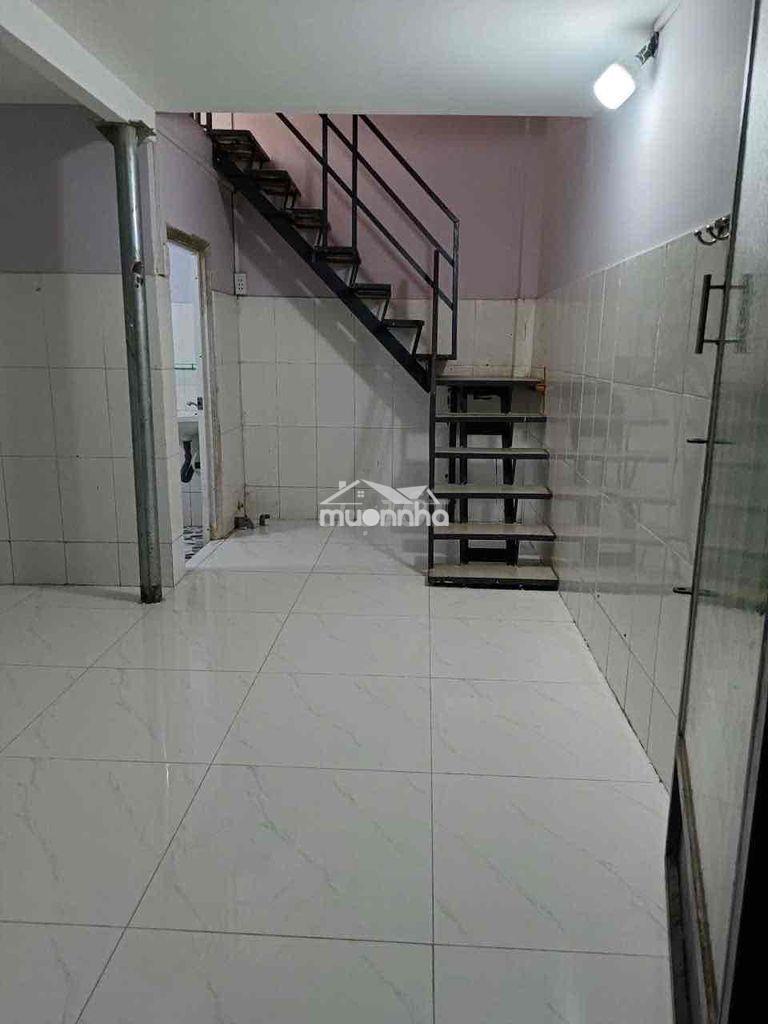 Cho thuê phòng trọ gần siêu thị mega, ngã tư địa chất