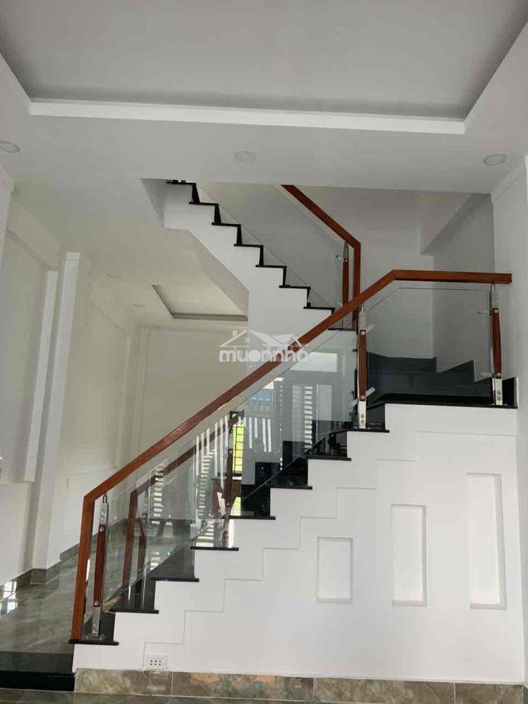Cho thuê nhà - hẻm 47 trường lưu - 9 tr/ tháng - 2