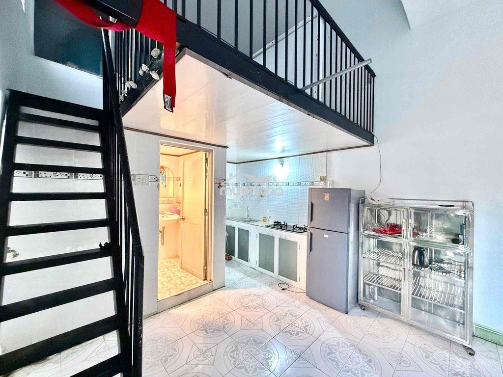 Chung cư cũ_ 2 không gian ngủ 40m2 balcon thoáng ngay chợ bàn cờ q3 - 4