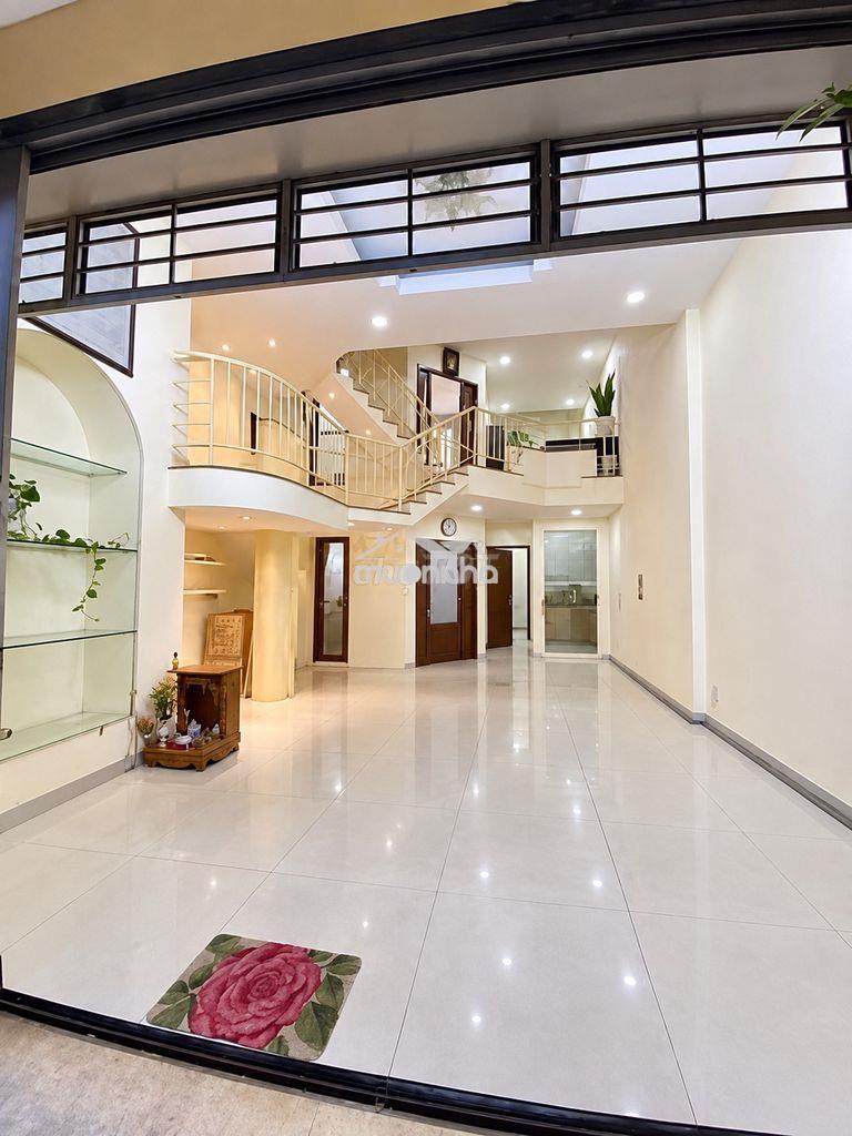 Bán  nhà 63 đinh công tráng, q1 - 6,5x17m, 4 tầng-giá :19,8 tỷ!