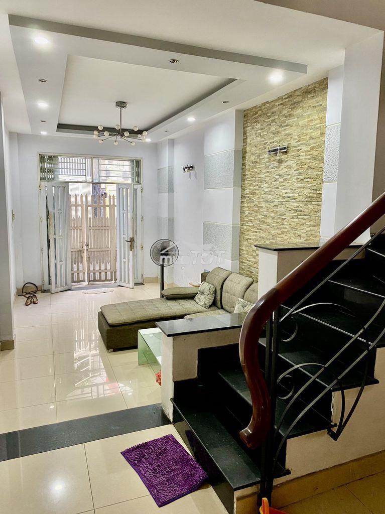 Nhà diện tích lớn, ngay khu ẩm thực phan xích long, đầy đủ tiện ích - 3