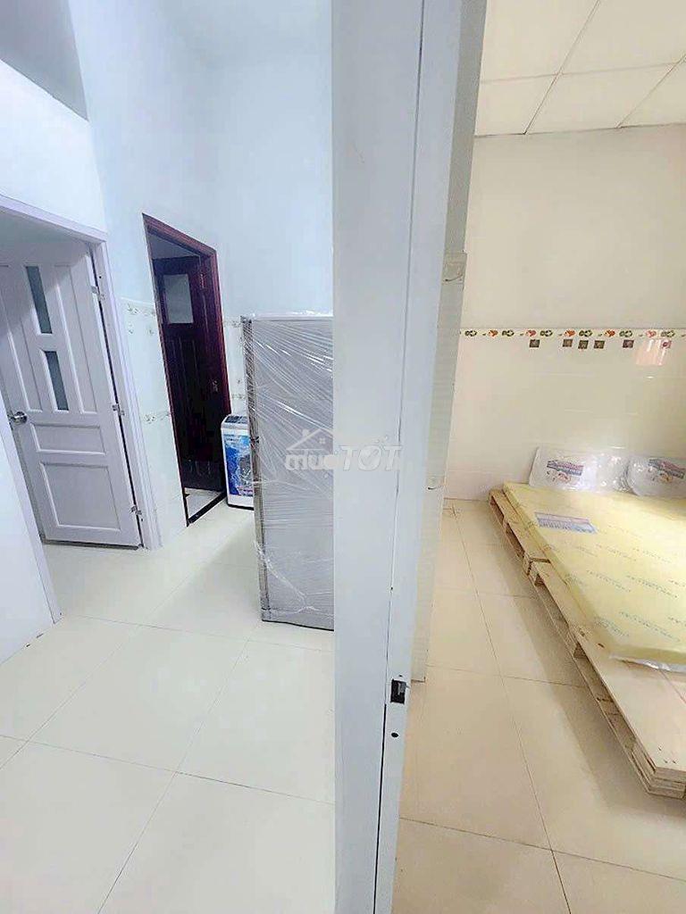 Phòng chdv chia 2pn riêng full nội thất có bếp phạm văn bạch