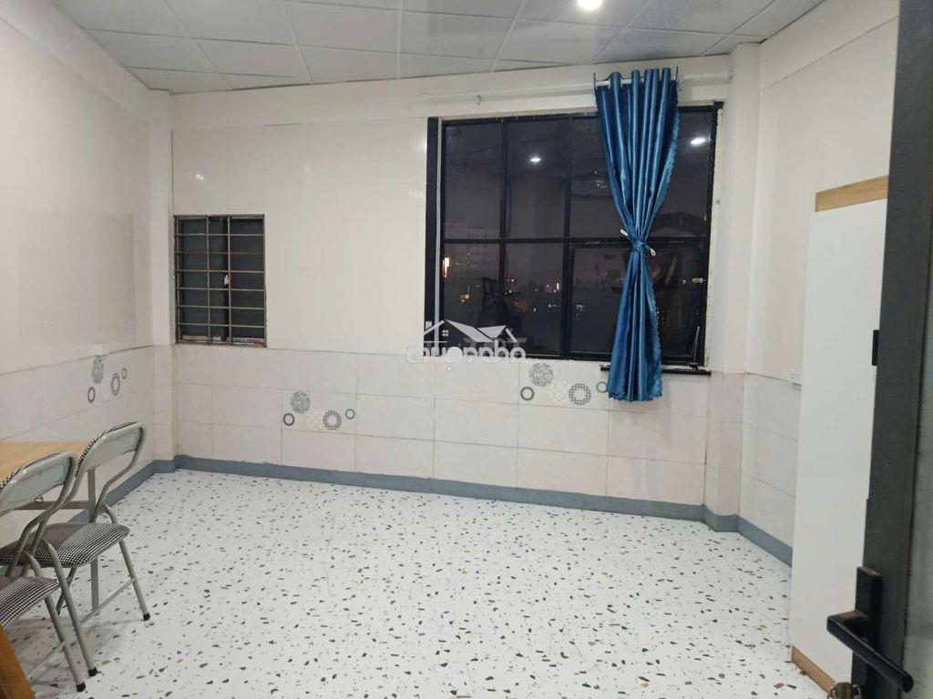 Phòng mới ,sát q1,nt cao cấp thang máy,giá rẻ - Ảnh 4