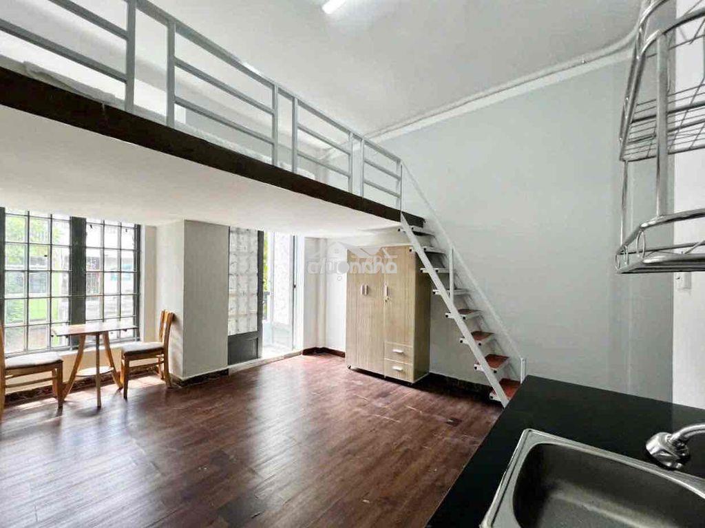 Duplex ban công ngay bàn cờ - Ảnh 2