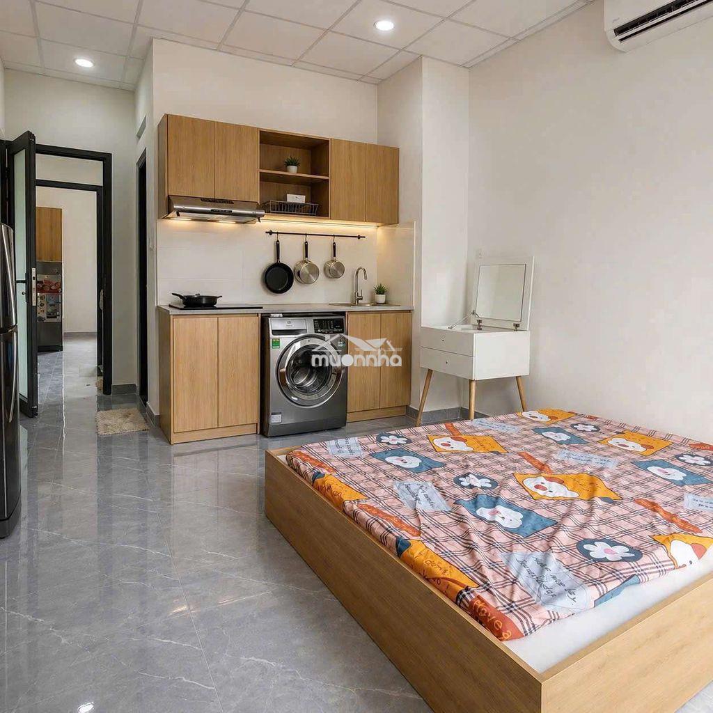 Siêu phẩm phòng mới đầy đủ nội thất - bancol thông thoáng  - Ảnh 3