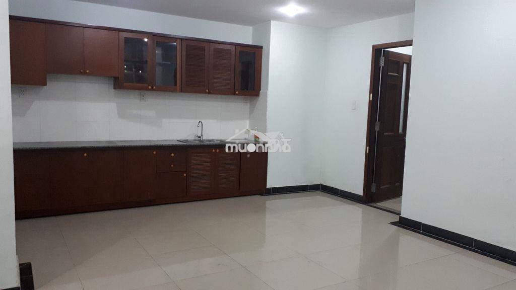 Cần cho thuê căn hộ giai việt -3pn nhà trống có rèm.giá: 12 triệu - 3