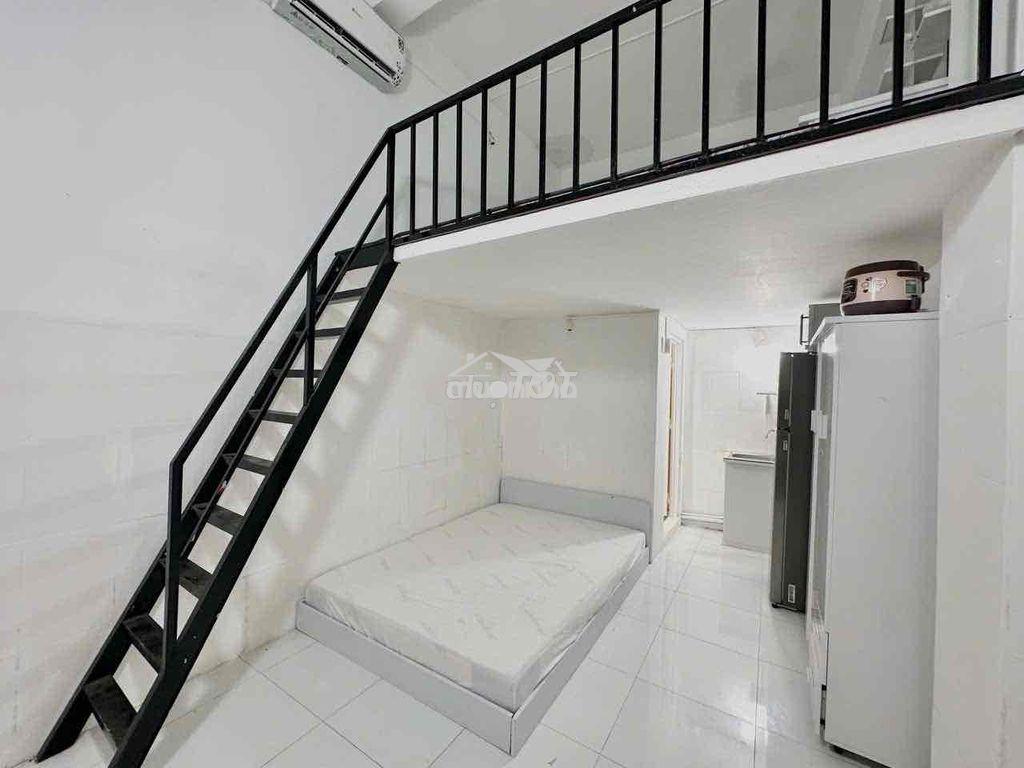 Cho thuê phòng gác cao 2m ngay trệt chu văn an - Ảnh 3