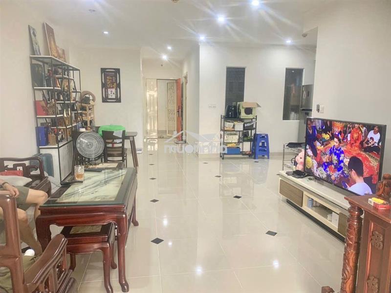 Tôi bán  bàu cát 2 3pn 80m2, tầng giữa  nhà đẹp có sổ hồng.