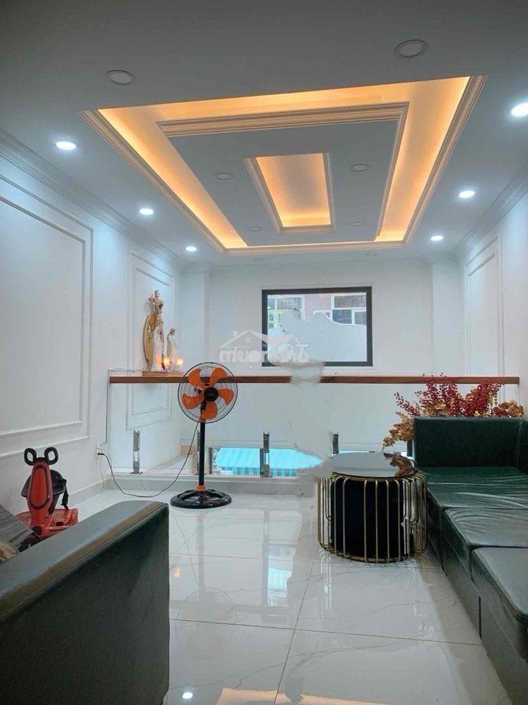 Nhà đường thái phiên 6 tàng có thang máy 9.9 tỷ