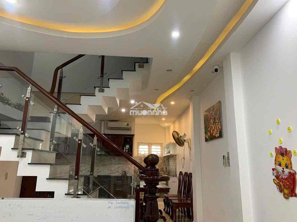 Cho thuê nguyên căn nhà nguyễn tất thành, q4 - 2