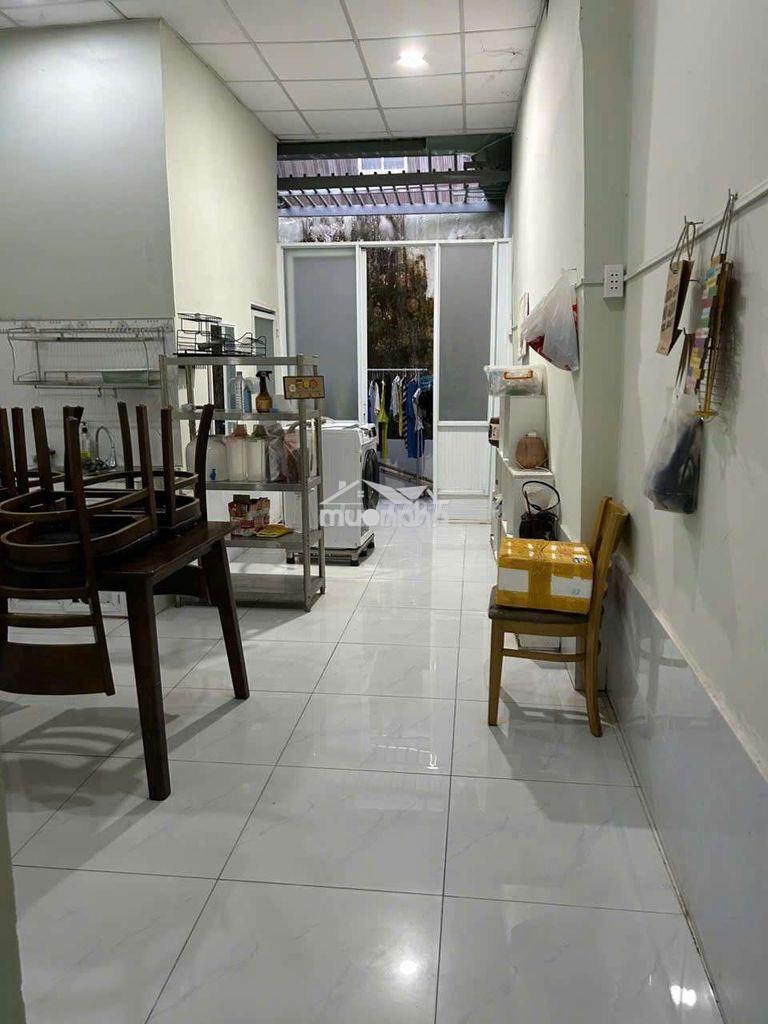 Nhà c4 shr đường bàn cờ an ninh gần chợ trường học giáp tân bình - Ảnh 2