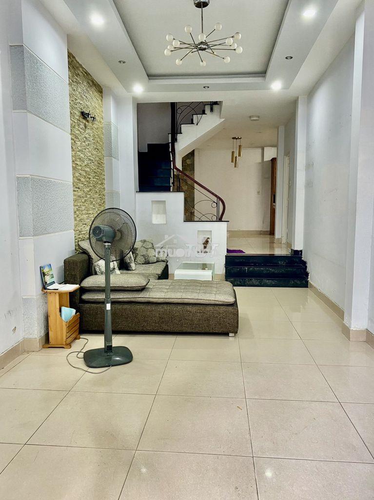 Nhà diện tích lớn, ngay khu ẩm thực phan xích long, đầy đủ tiện ích - 2