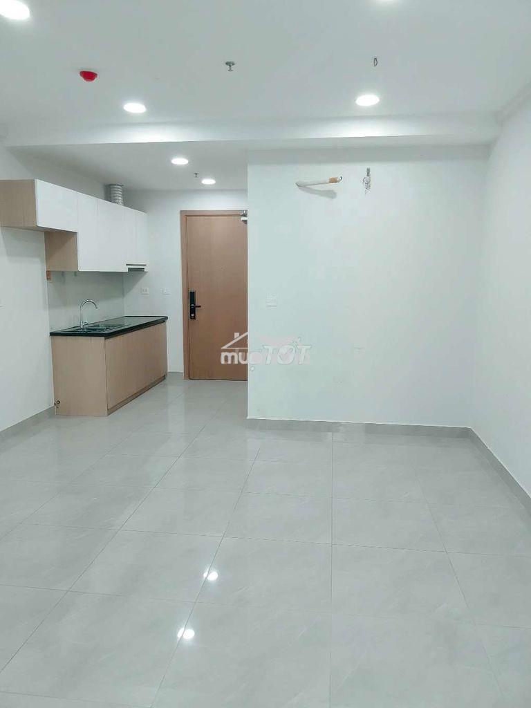 Chính chủ bán căn hộ studio tầng 6 view hồ bơi - Ảnh 2