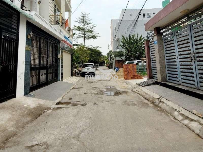 Hiếm nhà 4 tầng 93m2 đường số 7 linh trung hẻm 2 ô tô 10.3 tỷ
- 2