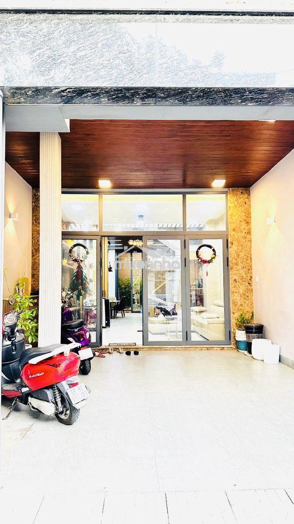 Bán hẻm 7m đường lê thúc hoạch, dt 5mx20m, 3 tấm, giá 10.5 tỷ