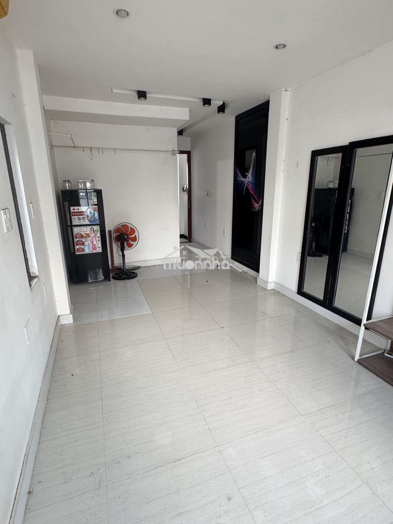 Tk47/7 nguyễn cảnh chân, ( quận 1) - cách hẻm ô tô 30m.