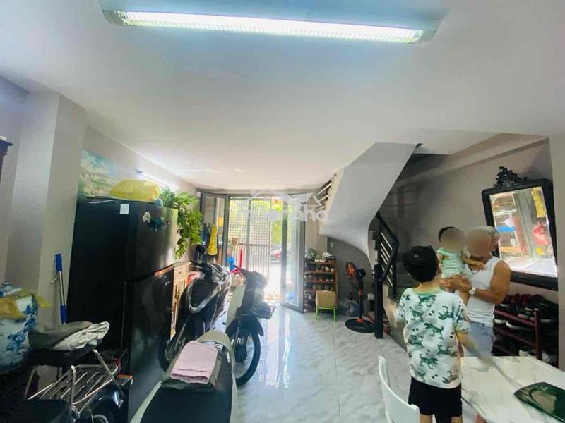 (Sốc) giảm gần 4 tỷ- chỉ còn nhỉnh 8 tỷ- hẻm xe tải- 75m2- ngang 8.3m