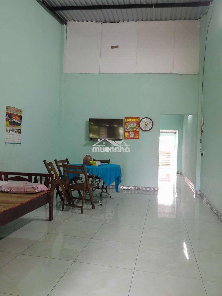 Nhà thuê 4*24 xây nhà 54 m còn lại sân . đường 6d ấp 6 xã vĩnh lộc b