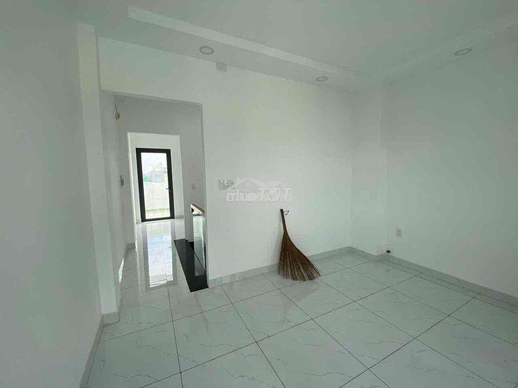 Nhà 4pn đường 12m ngay chợ cầu đồng giá 9 triệu - Ảnh 3