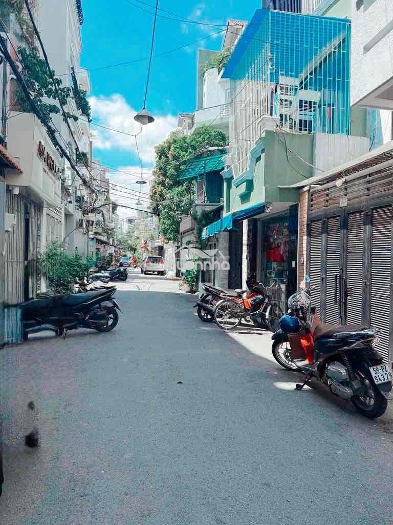 Nhà hxh đặng văn ngữ- có sân xe- dt 3,2x16m - 4pn - 3wc