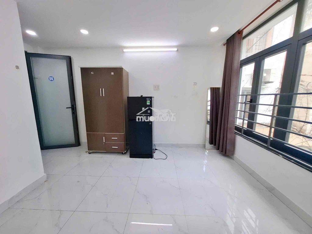 Phòng có nội thất cửa sổ trời nguyễn kiệm - Ảnh 3