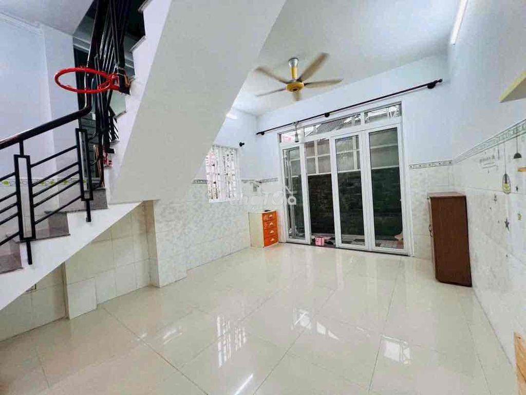 Cho thuê nhà- 44m2- 2pn + 2 wc- hẻm 4m- lý chiêu hoàng,q6- 10tr - Ảnh 2