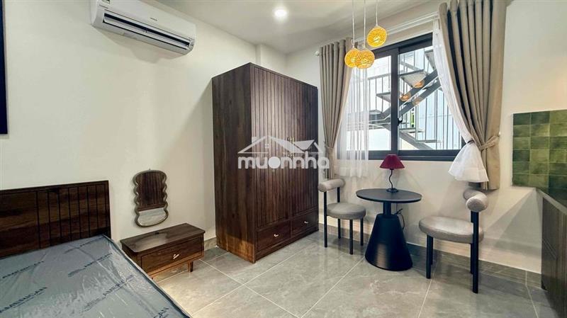 Khai trương ch mới hầm xe thang máy style siêu xinh y hình