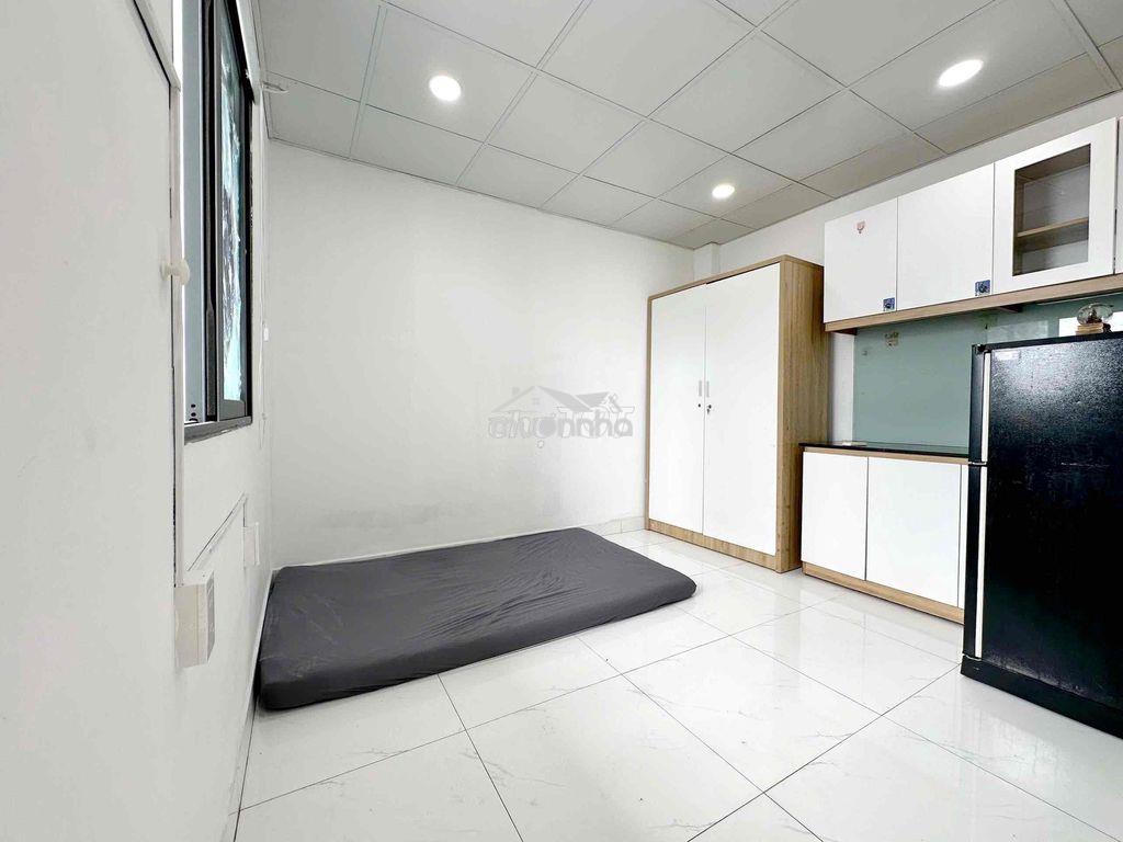 Phòng cửa sổ quận phú nhuận siêu xinh - Ảnh 4