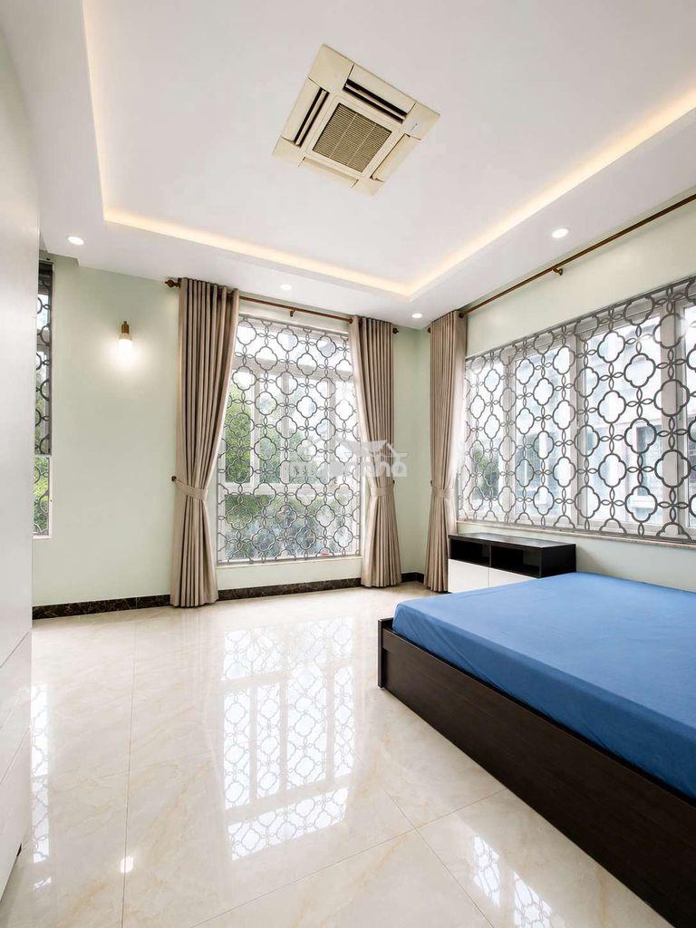 Phòng kế bên trường đh văn lang