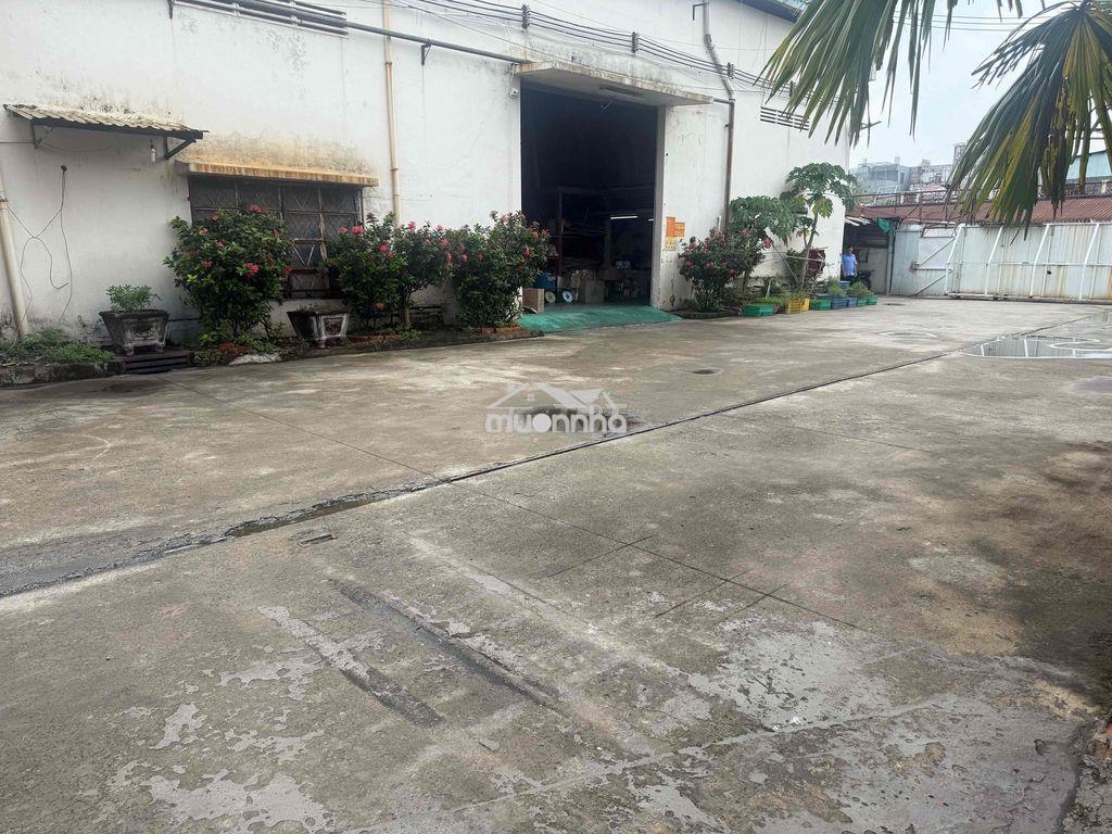 Kho hẻm tỉnh lộ 10 giáp tên lửa 300m2 - Ảnh 3