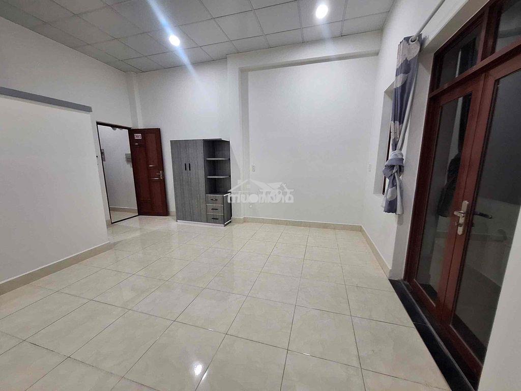 Phòng ban công mới giá rẻ đường bùi văn ba, tân thuận - Ảnh 3