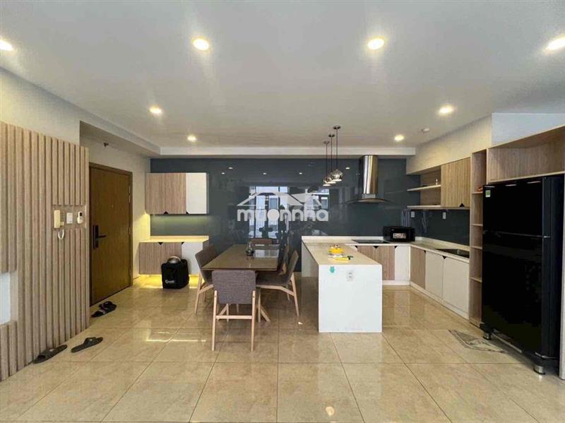 Cần bán căn hộ luxcity