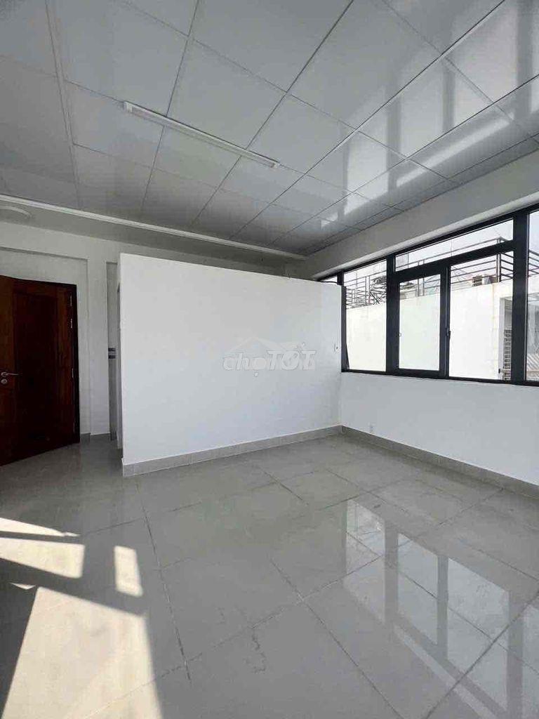 Phòng trống siêu rộng, ban công view đẹp cực thoáng - Ảnh 4