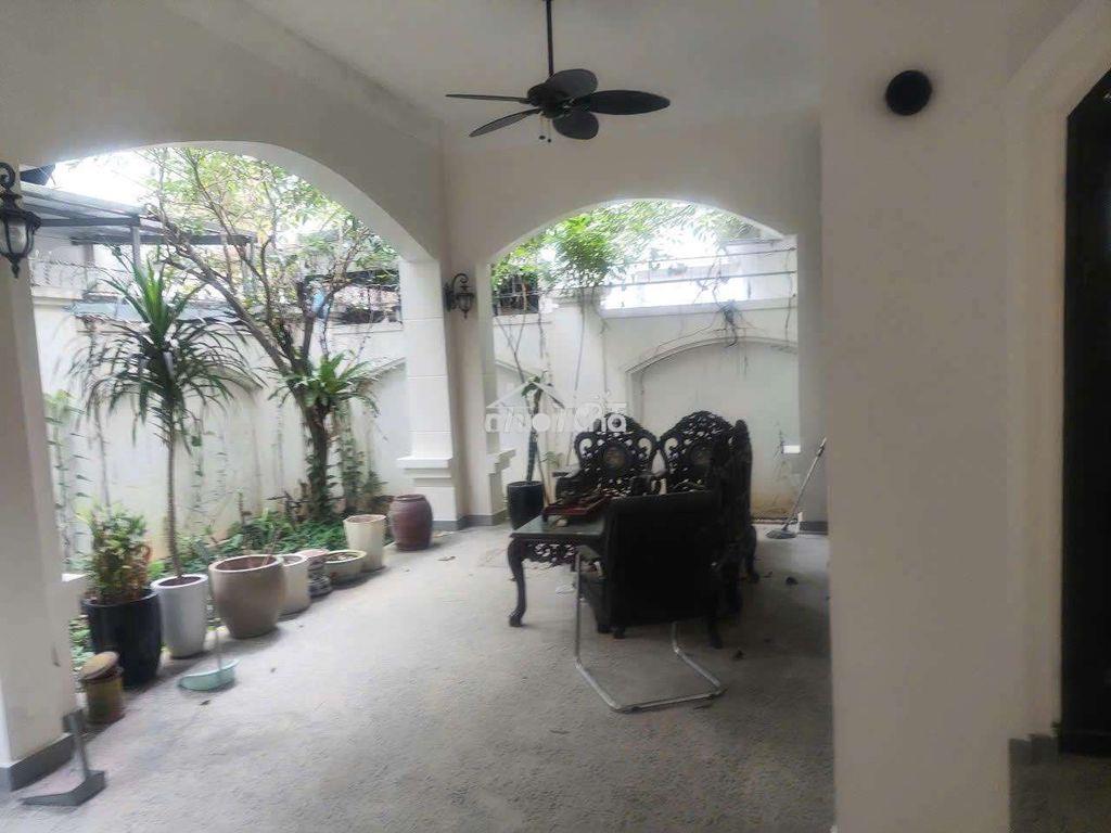 Cho thuê bt vip cạnh kđt vinsmart city 428m2, 4 tầng, nội thất cao cấp - 2