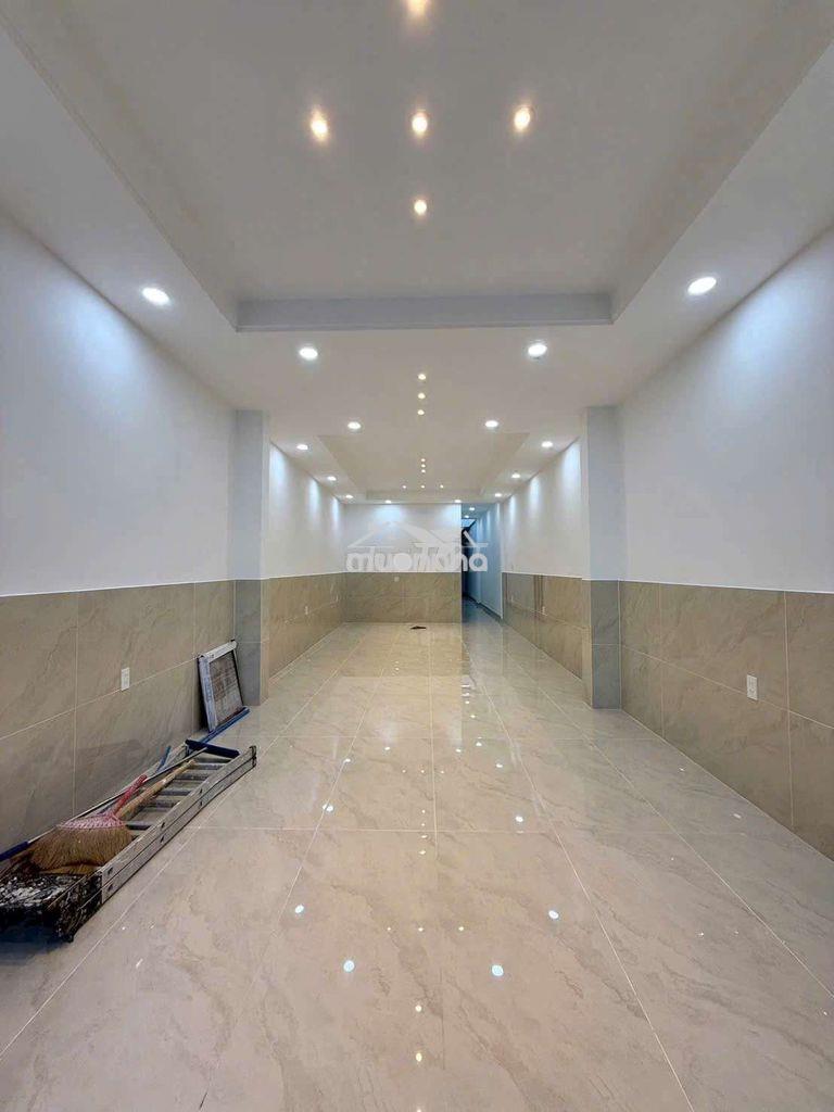 Nhà mới xây sạch sẽ