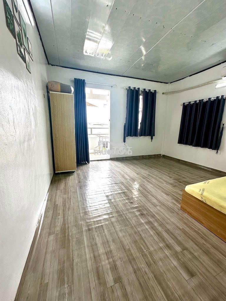 Cho thuê phòng ngay cầu vượt cây gõ q11 - Ảnh 2