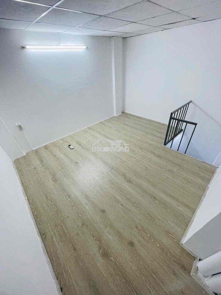 Phòng dưới trệt bếp wc gác máy lạnh tủ lạnh - Ảnh 2