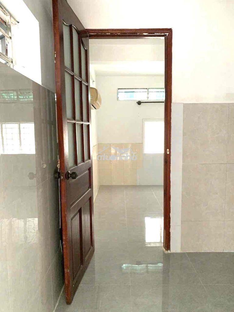 Chung cư tầng trệt 3pn , 1wc , rộng 70m ( hẻm xe tải ) - Ảnh 2