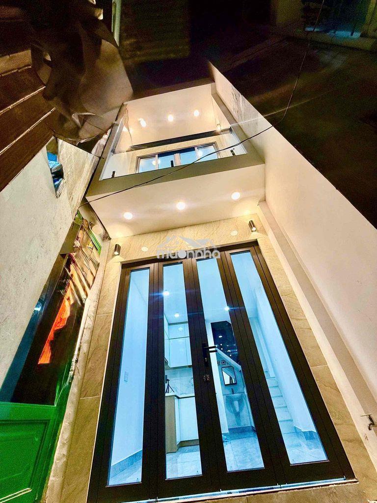 Bán nhà lạc long quân, 20m2, 3,5x6m, 3 tầng, 2pn, 2wc, hẻm rộng, shr