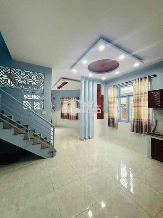 Bán nhà 2 tầng - căn góc thoáng - giáp khu tên lửa - bình tân - hẻm xe - Ảnh 3