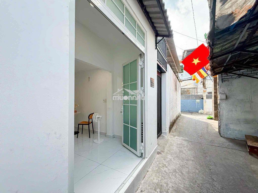 Cho thuê nhà 1 trệt 1 lầu 2pn full nội thất tiện di chuyển qua q1 - 3