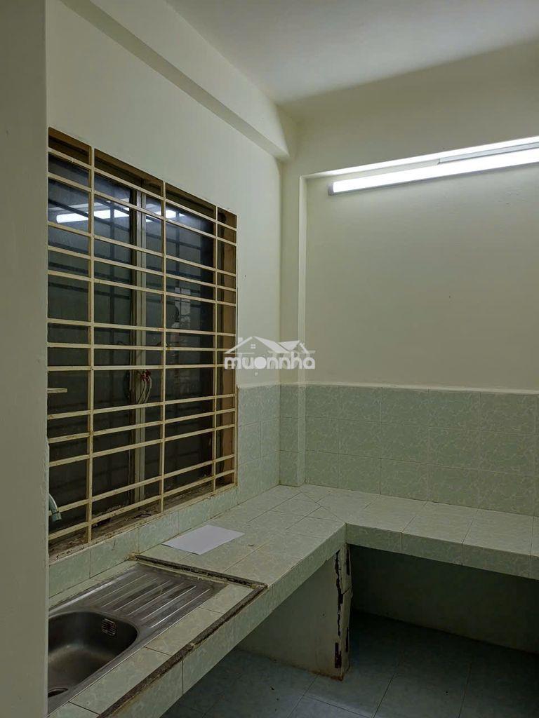Chính chủ bán căn hộ lê thị riêng q.10 - 60m2 - 2pn căn góc thang máy. - Ảnh 4