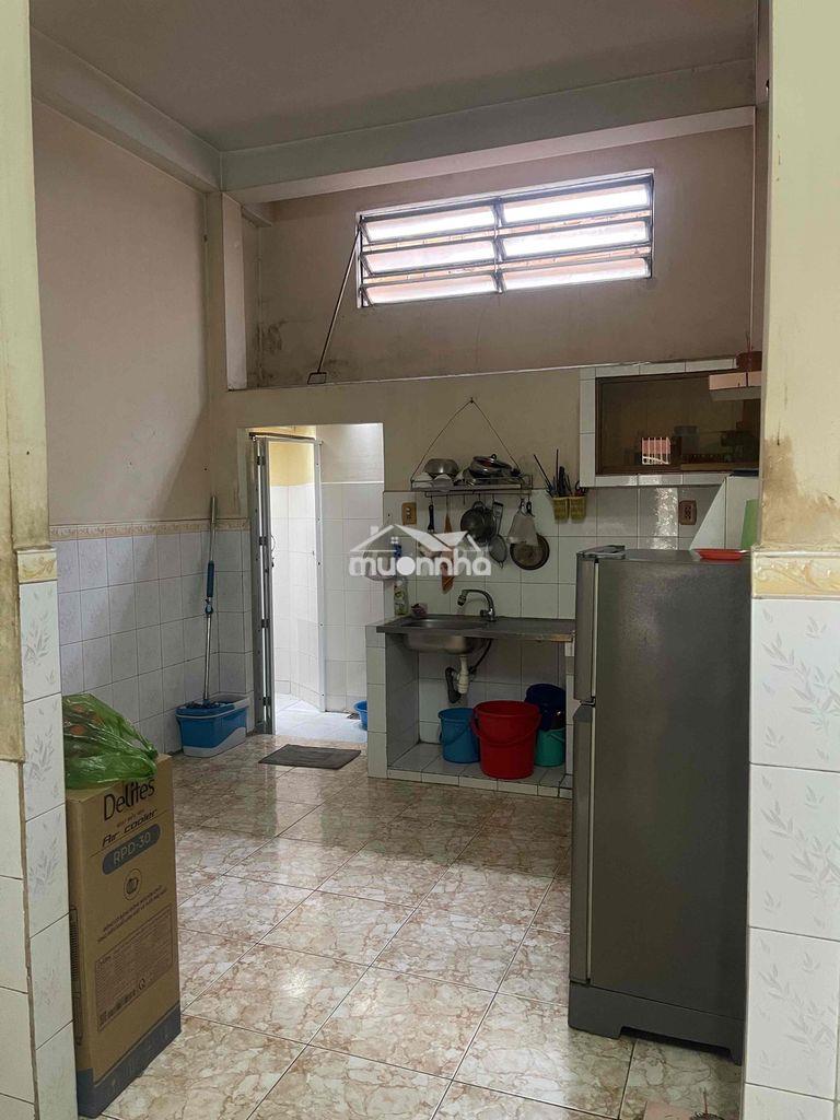 Cho thuê nhà nguyên căn 13tr cách hẻm xe hơi 4căn (5 phòng+ 2wc +1 sân - 3