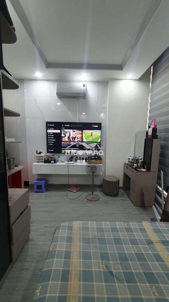 Nhỉnh 6 tỷ (tl) – 46m2 (4,25 x 10m), nở hậu 5m– 4 tầng - 4