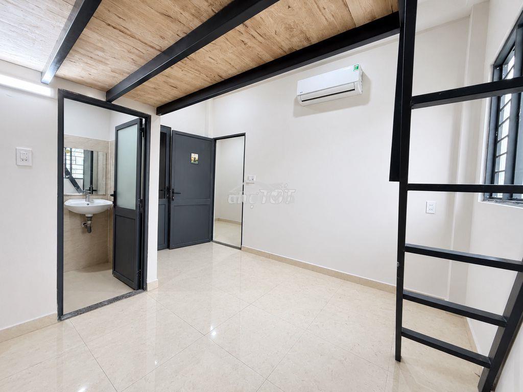 Khai trương dãy đối diện đh nguyễn tất thành - Ảnh 2
