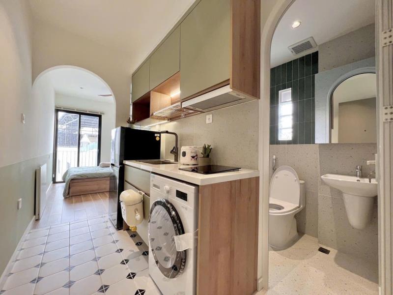 Căn hộ cao cấp thang máy hầm xe máy giặt riêng ban công chỉ 6.x gần ngã tư phú nhuận