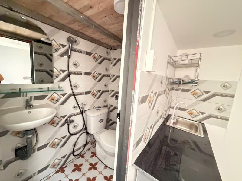 Cho thuê căn hộ duplex (gác) cửa sổ lớn (gần học viện cán bộ) | chu văn an, bình thạnh - Ảnh 3