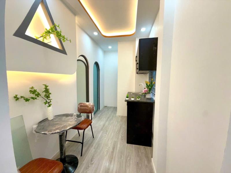 Căn hộ 2 phòng ngủ cao cấp - vị trí trung tâm quận tân bình / q.10