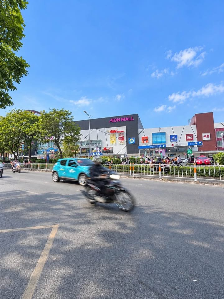 Bán nhà 5 tầng 110m² ngang 8m, hẻm 8m đối diện aeon mall tân phú